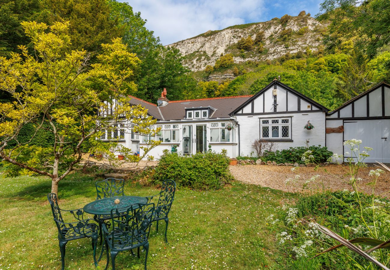 Bungalow in St Lawrence - Undercliff View  St Lawrence Retreat