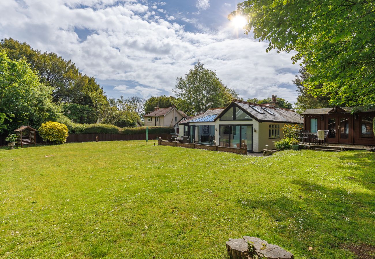 Bungalow in St Lawrence - Undercliff View  St Lawrence Retreat