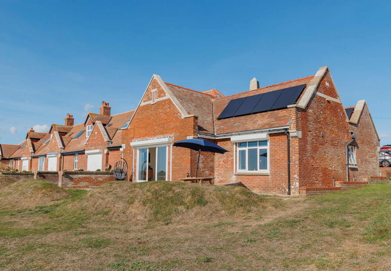 Cottage in Sandown - Haven Point Cottage 