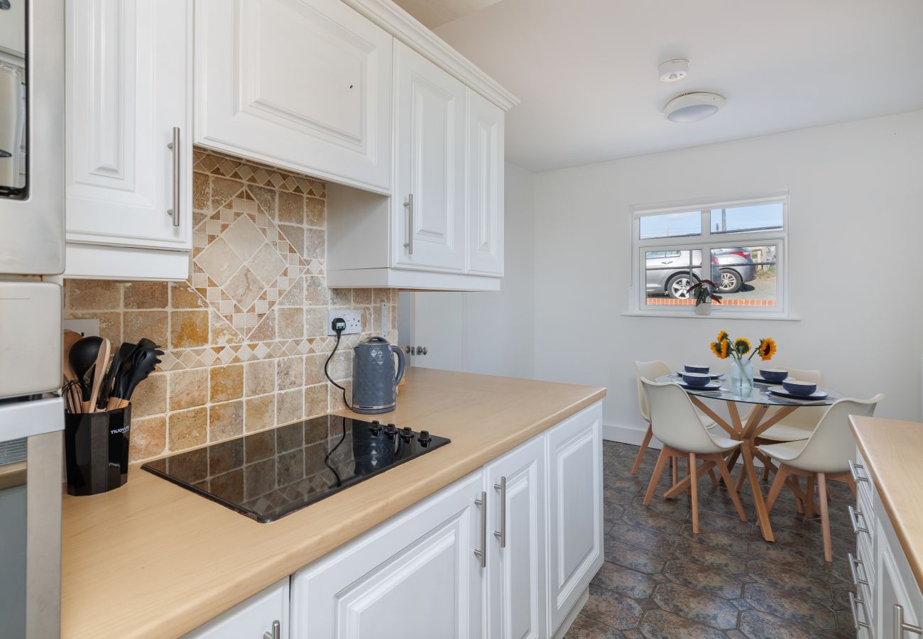 Cottage in Sandown - Haven Point Cottage 