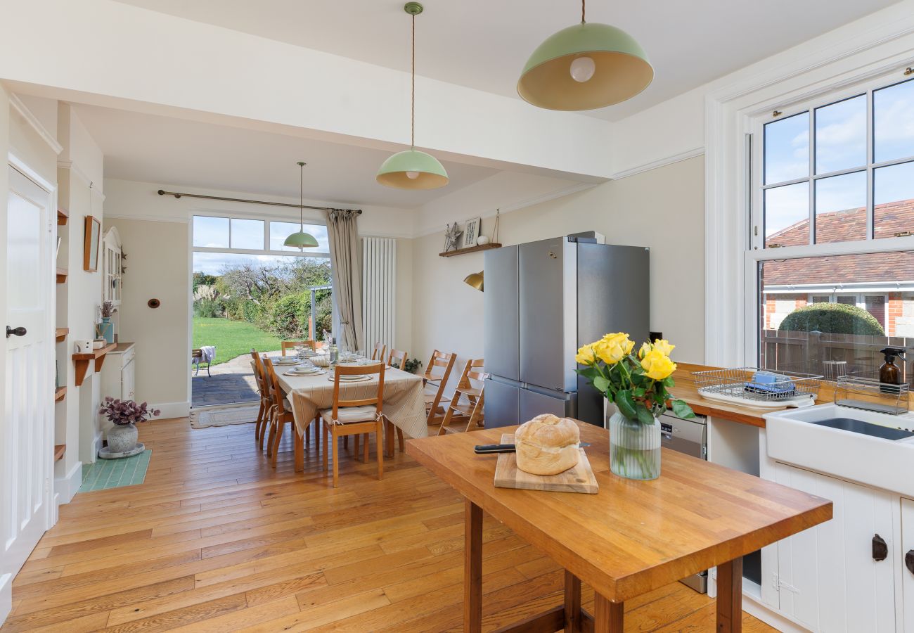 House in Totland Bay - Sandy Lane 