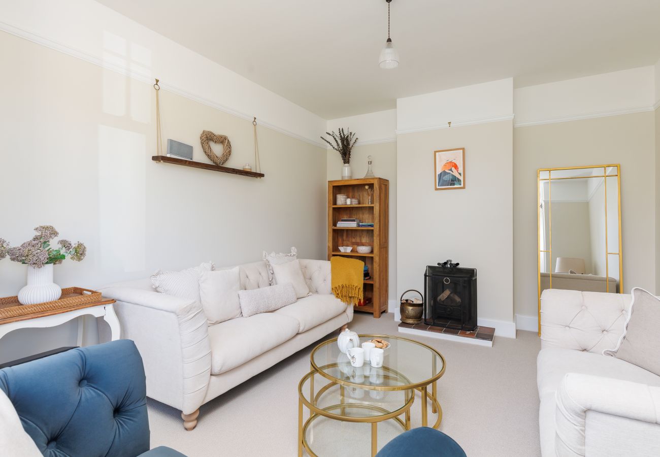 House in Totland Bay - Sandy Lane 