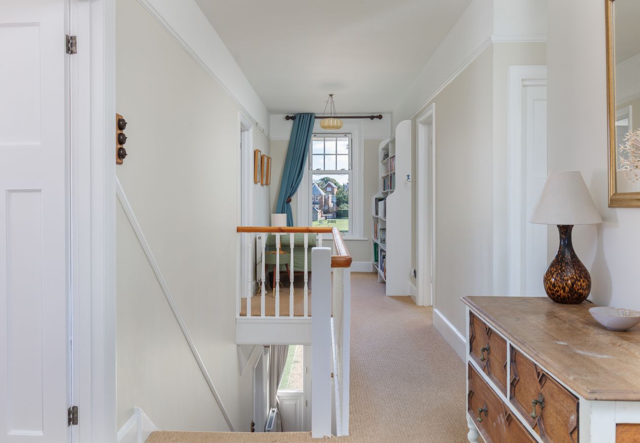 House in Totland Bay - Sandy Lane 